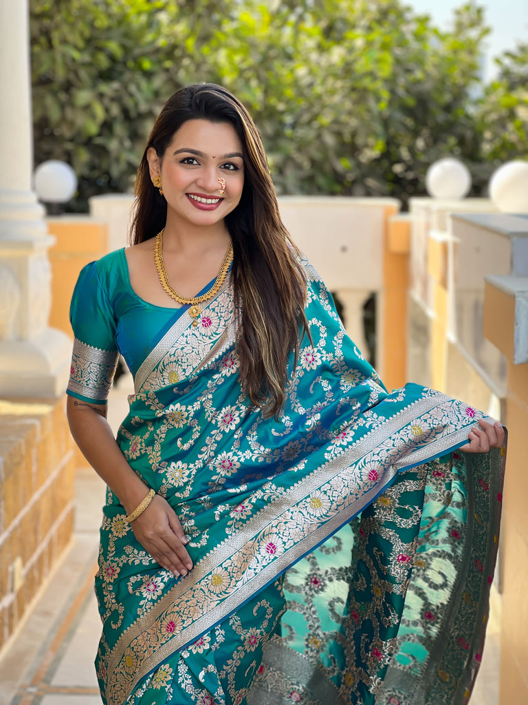 Rama Graceful Glow Banarasi Silk Saree With Blouse Piece