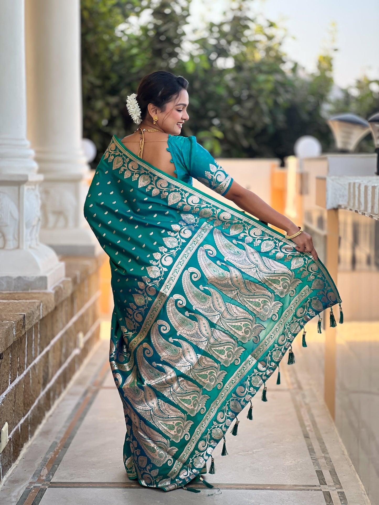 Rama Unique Meena Banarasi Silk Saree With Blouse Piece