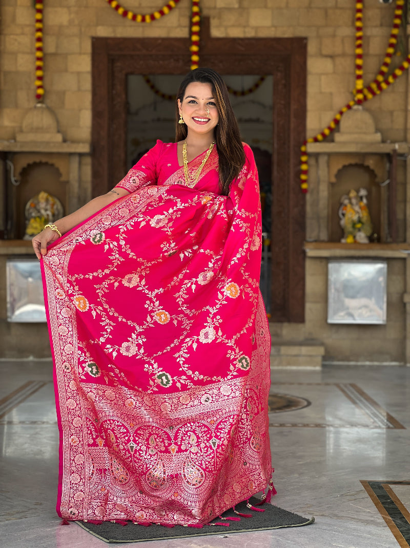 Rani Pink Graceful Trending Banarasi Silk Saree With Blouse Piece