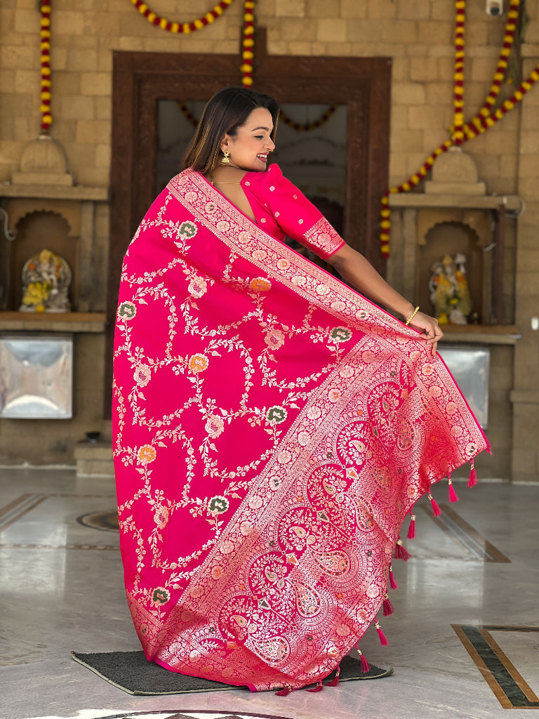 Rani Pink Graceful Trending Banarasi Silk Saree With Blouse Piece