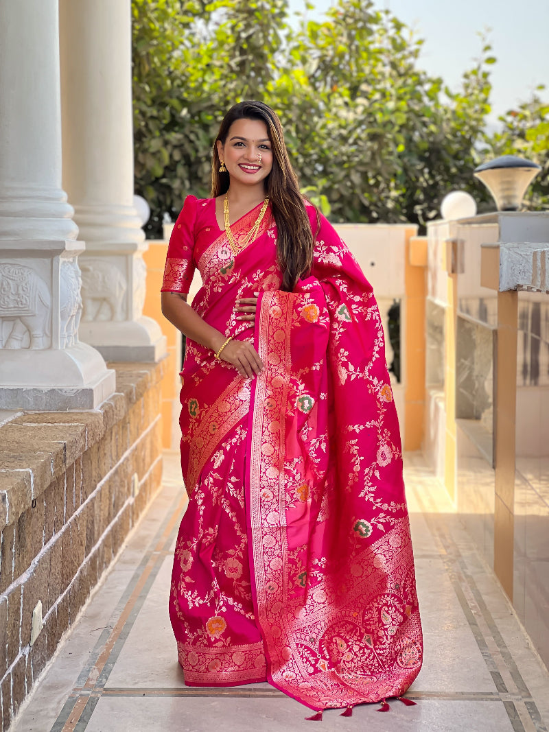Rani Pink Graceful Trending Banarasi Silk Saree With Blouse Piece