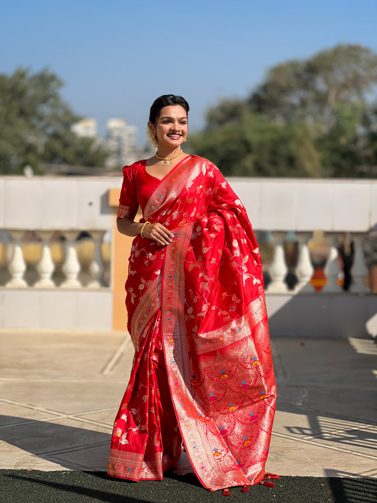 Red Meenakari Banarasi Silk Saree With Silk Blouse Piece