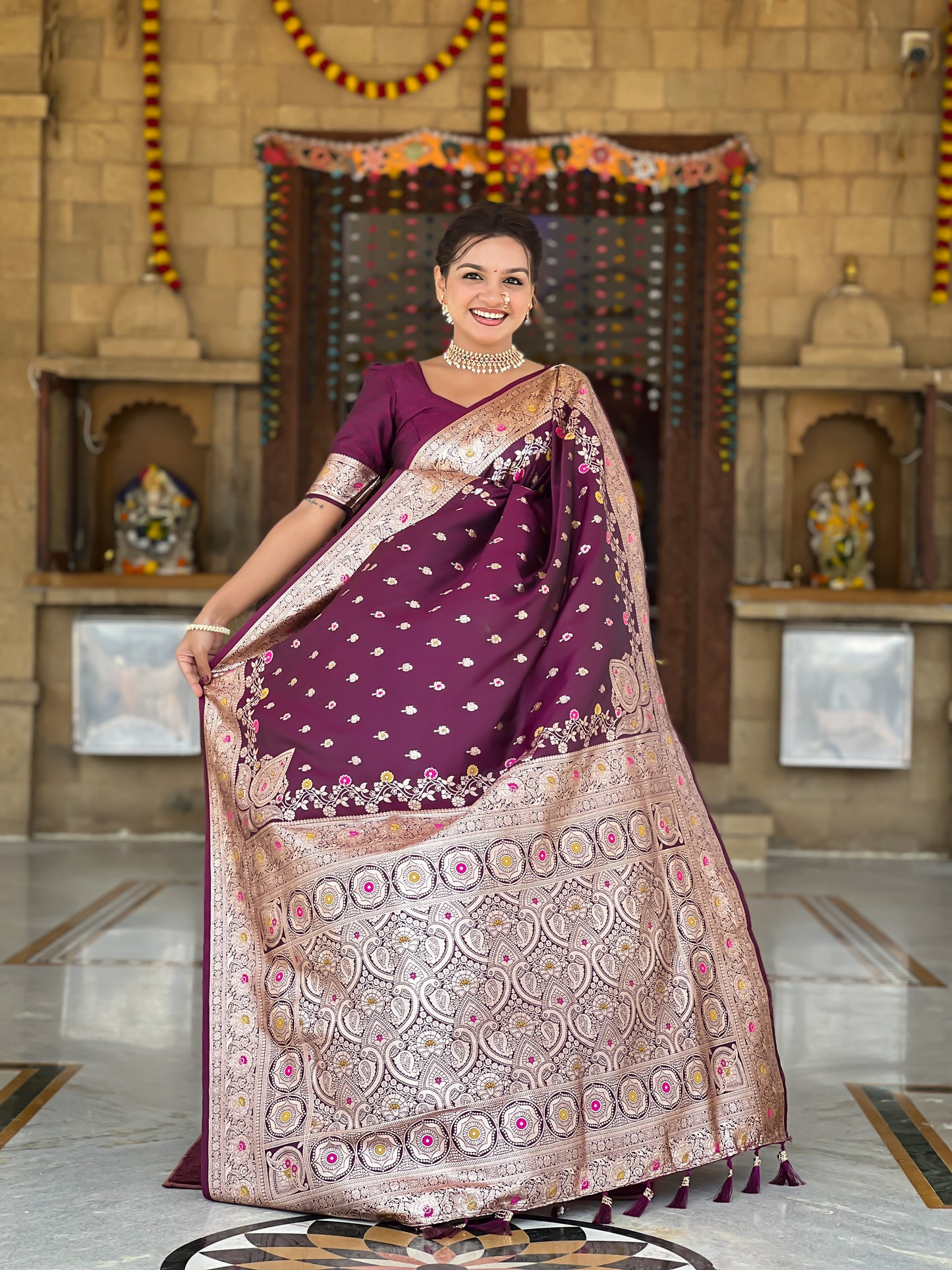 Wine Graceful Meena Banarasi Silk Saree With Blouse Piece