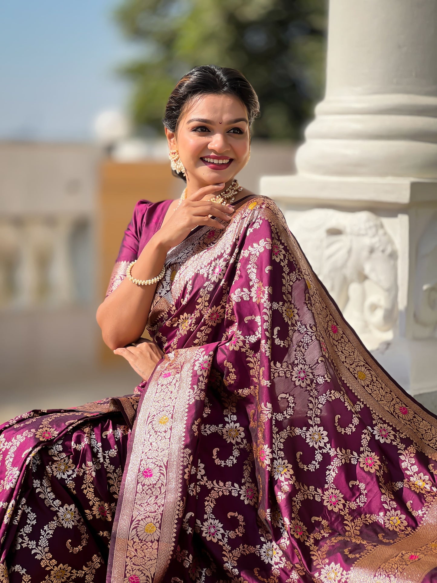 Wine Graceful Glow Banarasi Silk Saree With Blouse Piece