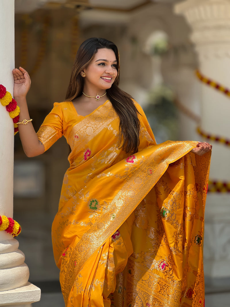 Yellow Graceful Trending Banarasi Silk Saree With Blouse Piece